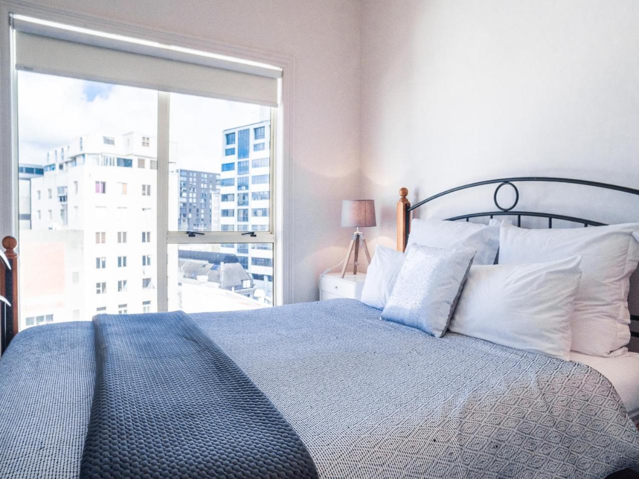 U Suites On Manners Веллингтон Экстерьер фото