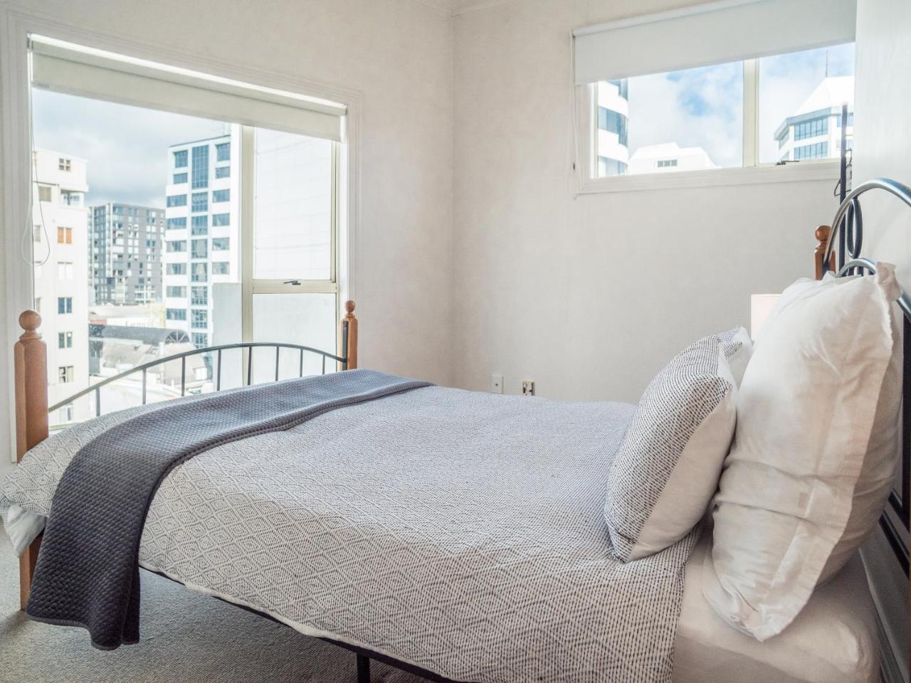 U Suites On Manners Веллингтон Экстерьер фото
