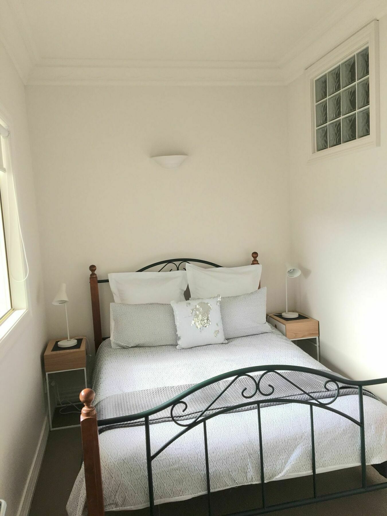 U Suites On Manners Веллингтон Экстерьер фото